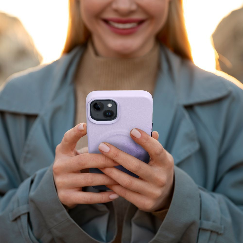 iPhone 14 purple ROAR LEATHER MAG nugarėlė 4