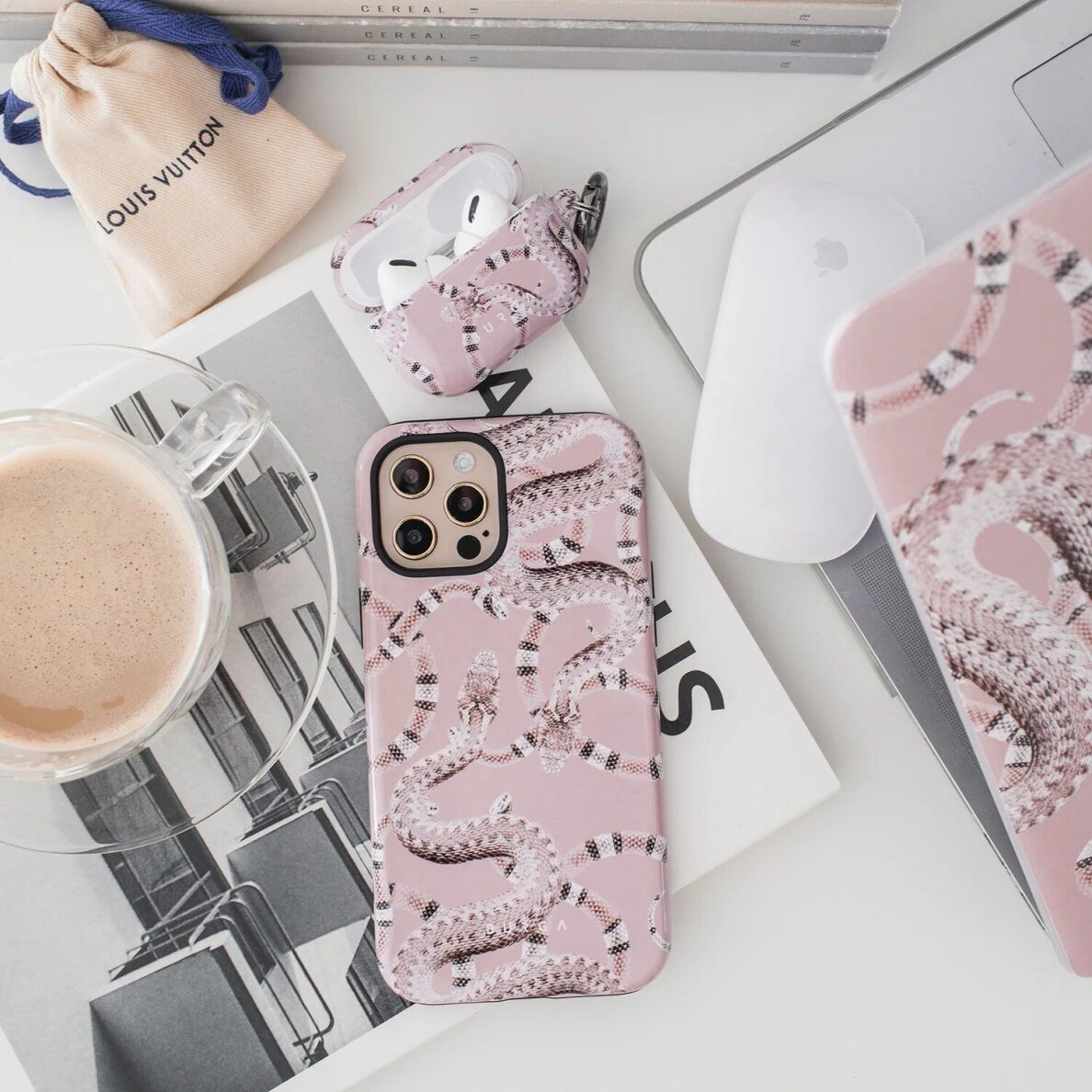 iPhone 15 / 14 / 13 MagSafe Poolside Glam Tough BURGA nugarėlė 4