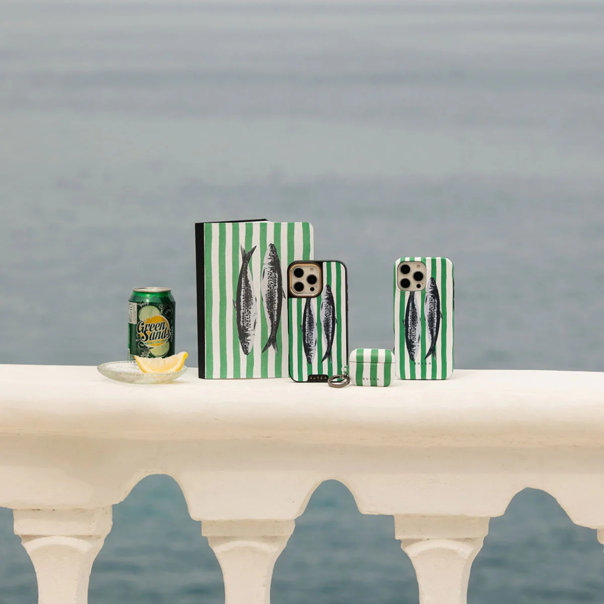 iPhone 15 / 14 / 13 Magsafe Sardinhas Tough BURGA nugarėlė 4