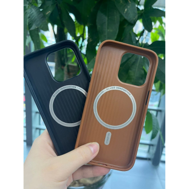 iPhone 15 PRO MAX brown Leather Magnetic Mr. Monkey nugarėlė 1