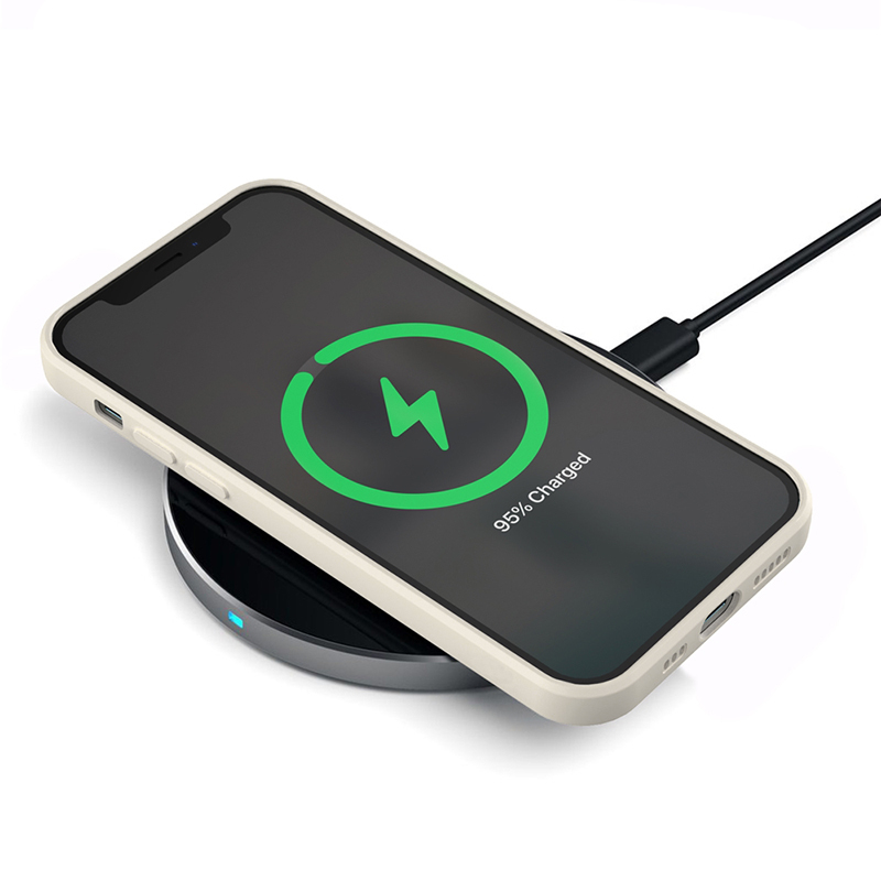 iPhone 13 PRO MAX balta MagSilicone nugarėlė 7