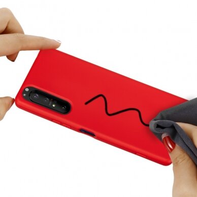 Sony Xperia 5 II raudona tracy silicone nugarėlė 3